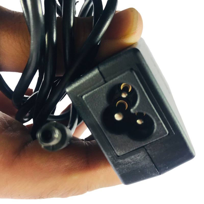 شارژر 19.5 ولت 2.31 دل DA45NM140