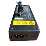 شارژر 16 ولت 3.36 توشیبا CA01007-0670 (3)