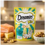 تشویقی دریمیز گربه با طعم ماهی سالمون و پنیر 60 گرم Dreamies Cat Snack